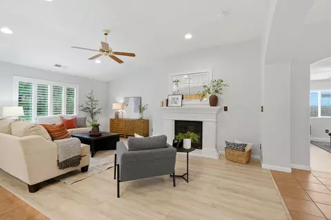 Living - 5547 W Modoc Ave, Visalia, CA 93291 photo 2 of 4