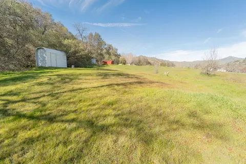 43329 N Fork Dr, Three Rivers, CA 93271 photo 2