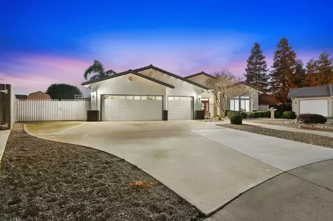 Exterior - 3728 E Stapp Ct, Visalia, CA 93292 photo 2 of 27