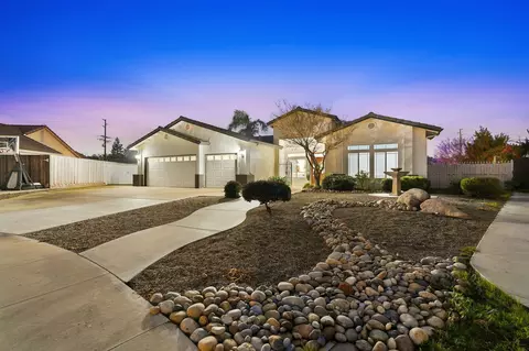 Exterior - 3728 E Stapp Ct, Visalia, CA 93292 photo 7 of 27