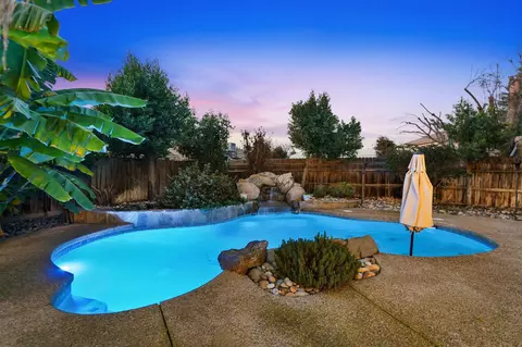 Exterior - 3728 E Stapp Ct, Visalia, CA 93292 photo 25 of 27