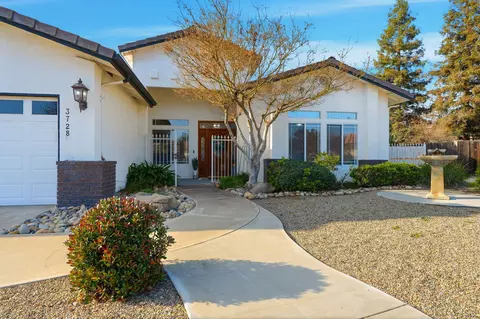 Exterior - 3728 E Stapp Ct, Visalia, CA 93292 photo 11 of 27