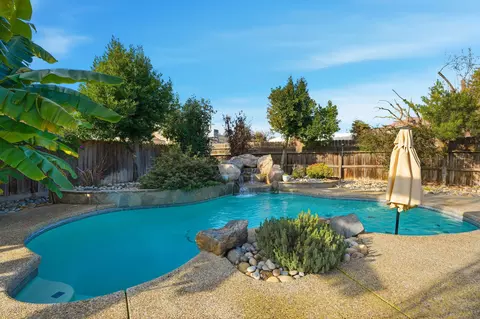 Exterior - 3728 E Stapp Ct, Visalia, CA 93292 photo 18 of 27