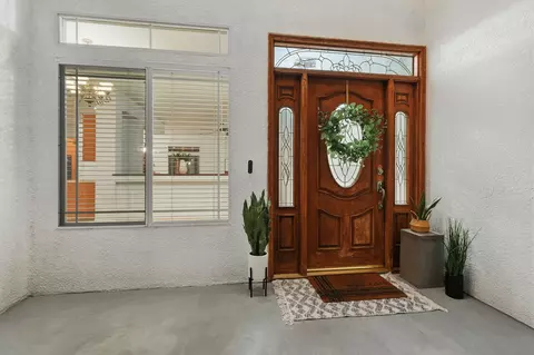 Entry Way - 3728 E Stapp Ct, Visalia, CA 93292 photo 1 of 7