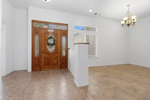 Entry Way - 3728 E Stapp Ct, Visalia, CA 93292 photo 4 of 7