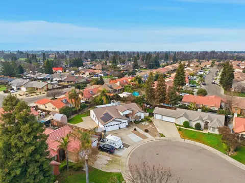 View/Area - 3728 E Stapp Ct, Visalia, CA 93292 photo 9 of 10