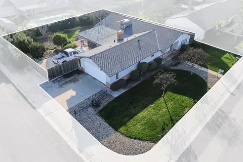 2415 E Feemster Ave, Visalia, CA 93292 photo 8