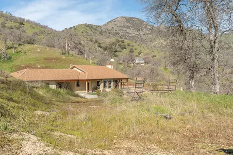 Exterior - 43433 Kaweah River Dr, Three Rivers, CA 93271 photo 18 of 18