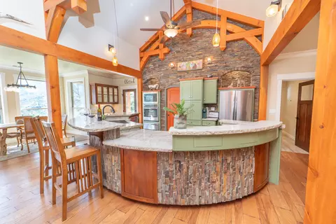 43433 Kaweah River Dr, Three Rivers, CA 93271