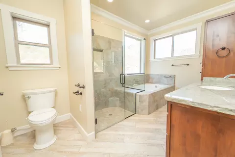Bath - 43433 Kaweah River Dr, Three Rivers, CA 93271 photo 1 of 6