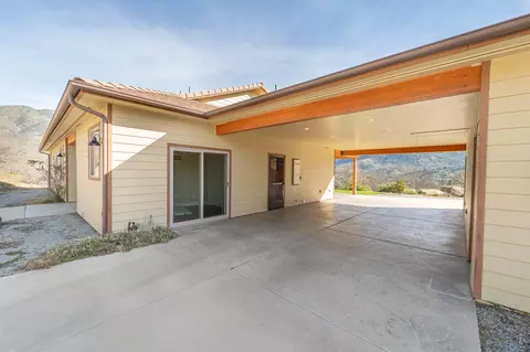 Exterior - 43433 Kaweah River Dr, Three Rivers, CA 93271 photo 9 of 18