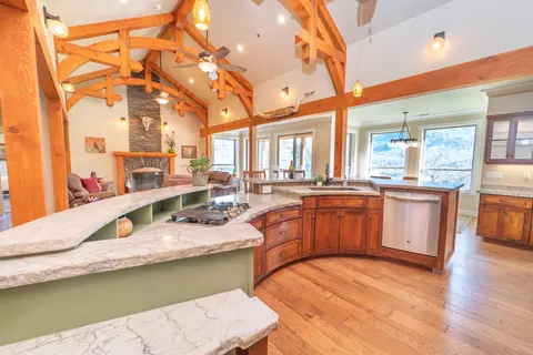 Kitchen - 43433 Kaweah River Dr, Three Rivers, CA 93271 photo 5 of 9