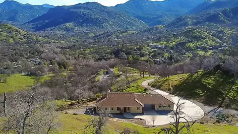 View/Area - 43433 Kaweah River Dr, Three Rivers, CA 93271 photo 1 of 3