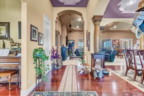 Entry Way - 15084 18 12 Ave, Lemoore, CA 93245 photo 1 of 3