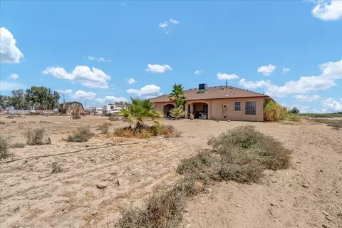 Exterior - 15084 18 12 Ave, Lemoore, CA 93245 photo 6 of 7