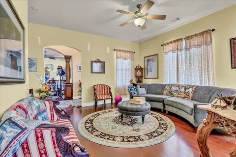 Living - 15084 18 12 Ave, Lemoore, CA 93245 photo 2 of 5