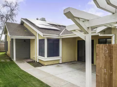 Exterior - 1507 E Vassar Dr, Visalia, CA 93292 photo 3 of 4