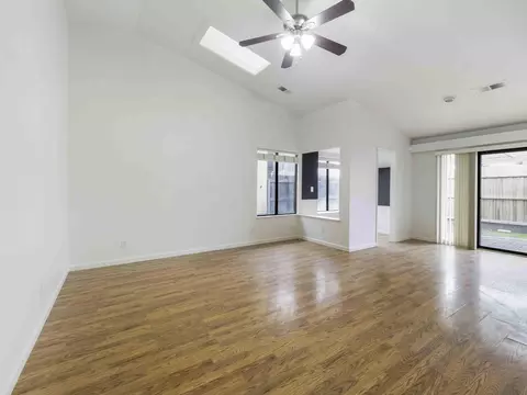 Living - 1507 E Vassar Dr, Visalia, CA 93292 photo 3 of 5