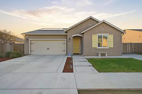 703 S Grand St, Visalia, CA 93292