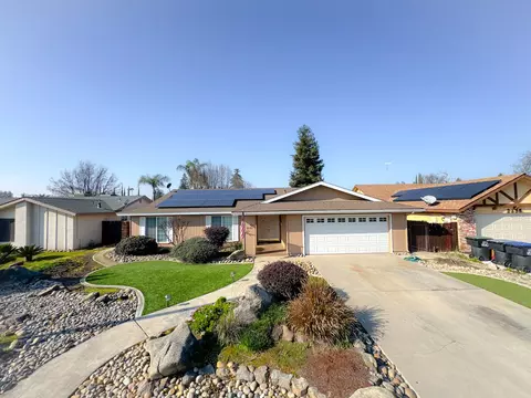2645 S Stevenson St, Visalia, CA 93277