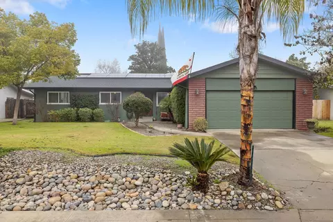 3200 W Mill Creek Dr, Visalia, CA 93291