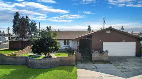 2601 W Country Ave, Visalia, CA 93277