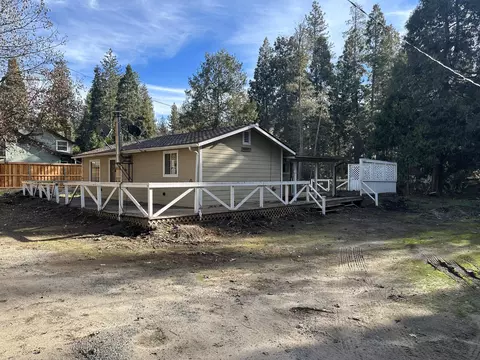 44068 Pine Flat Dr, California Hot Springs, CA 93207