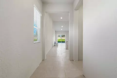 Entry Way - 3646 E Meadow Ct, Visalia, CA 93292 photo 4 of 4