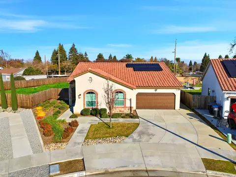 View/Area - 3646 E Meadow Ct, Visalia, CA 93292 photo 1 of 5