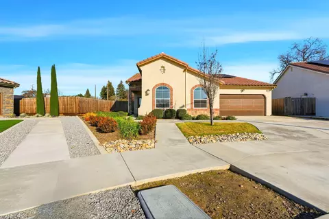 Exterior - 3646 E Meadow Ct, Visalia, CA 93292 photo 3 of 7