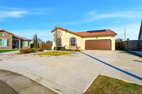Exterior - 3646 E Meadow Ct, Visalia, CA 93292 photo 2 of 7