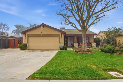 1735 E Country Ct, Visalia, CA 93292