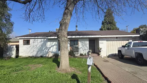 3000 E Westcott Ave, Visalia, CA 93292 photo 2