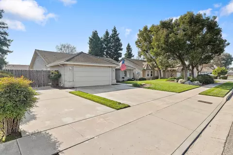1741 Vineland Ave, Tulare, CA 93274