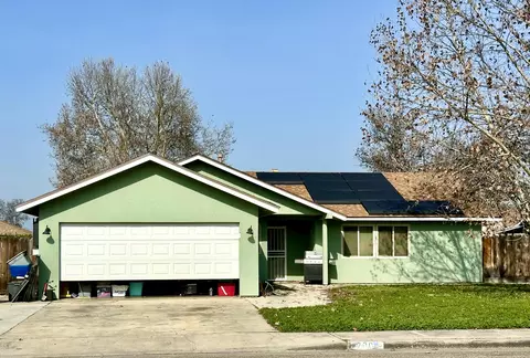 1700 W Mulberry Ave, Porterville, CA 93257