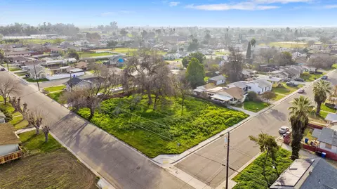 109 Hamlet St, Lemoore, CA 93245