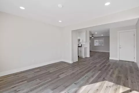 Living - 2072 E Olive Way, Dinuba, CA 93618 photo 7 of 8