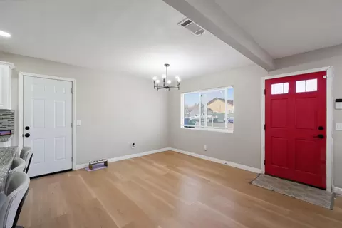 Entry Way - 1021 Stanley Ave, Corcoran, CA 93212 photo 2 of 3