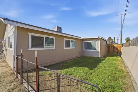 Exterior - 1021 Stanley Ave, Corcoran, CA 93212 photo 7 of 7