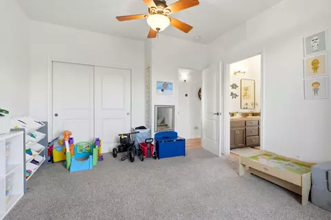 Bedroom - 31356 Blair Rd, Exeter, CA 93221 photo 3 of 5
