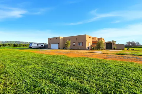 Exterior - 31356 Blair Rd, Exeter, CA 93221 photo 3 of 11