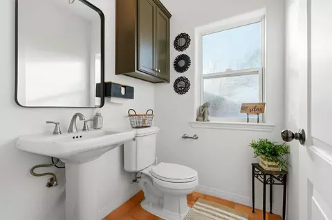 Bath - 31356 Blair Rd, Exeter, CA 93221 photo 4 of 6