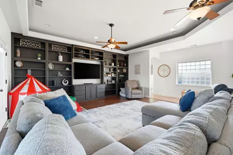 Living - 31356 Blair Rd, Exeter, CA 93221 photo 3 of 3
