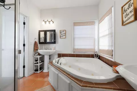 Bath - 31356 Blair Rd, Exeter, CA 93221 photo 6 of 6
