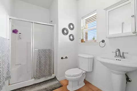Bath - 31356 Blair Rd, Exeter, CA 93221 photo 1 of 6