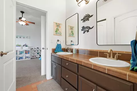 Bath - 31356 Blair Rd, Exeter, CA 93221 photo 3 of 6
