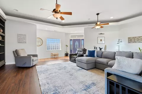 Living - 31356 Blair Rd, Exeter, CA 93221 photo 2 of 3