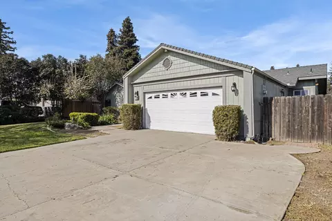 3142 E Race Ave, Visalia, CA 93292 photo 2