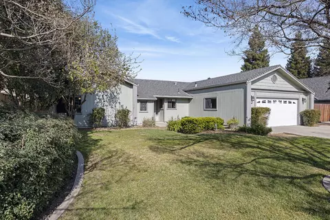 3142 E Race Ave, Visalia, CA 93292 photo 3