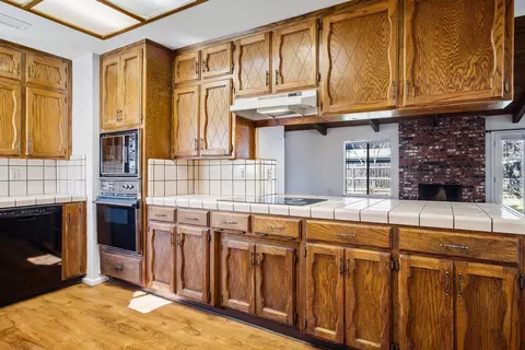 3142 E Race Ave, Visalia, CA 93292 photo 14